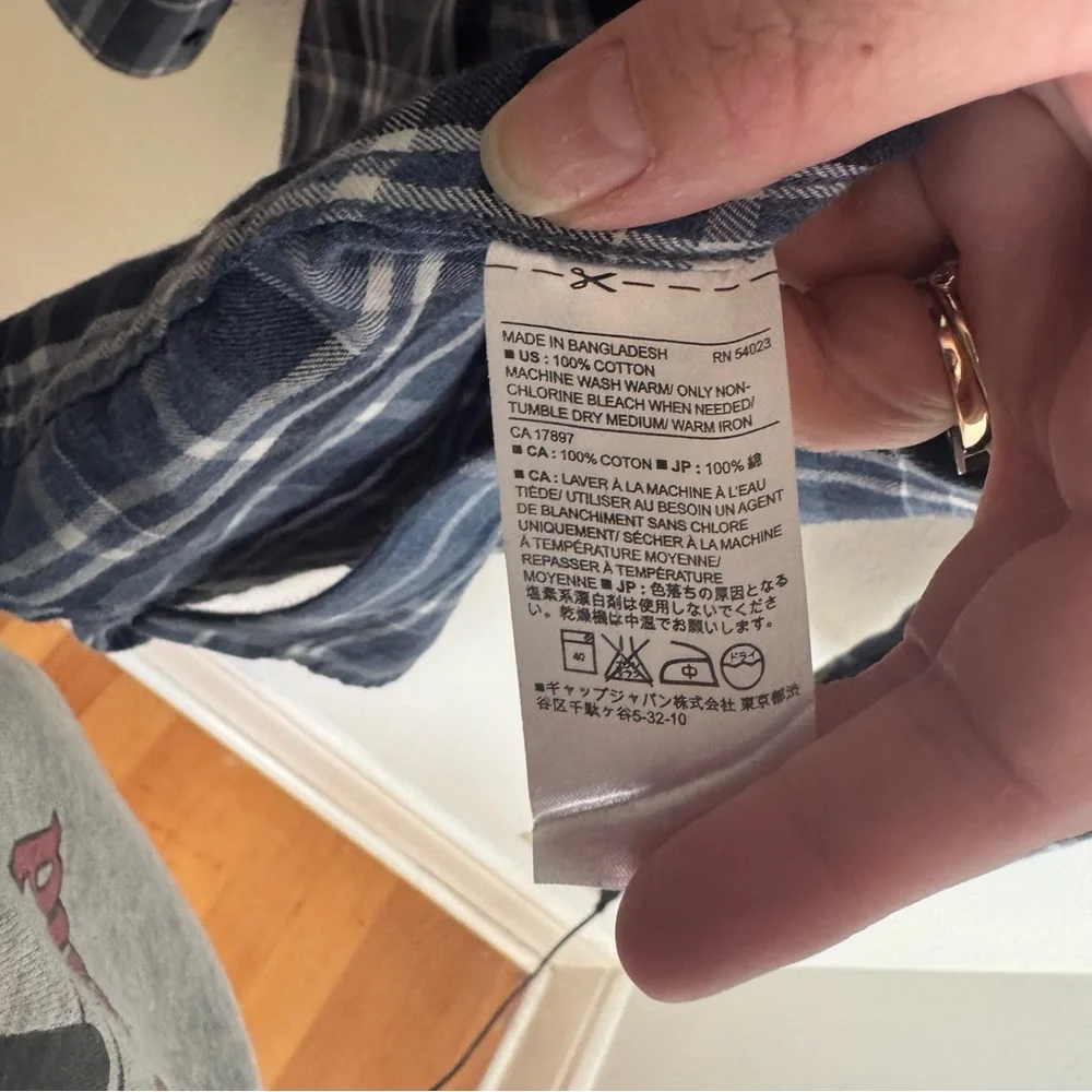 Banana Republic Blue Plaid Button Down Shirt lightweight flannel - Picture 5 of 6